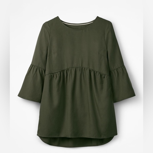 Boden Tops - BODEN Curved Seam 3/4 Bell Sleeve Top